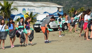 Voluntários recolhem mais de duas toneladas de lixo em mutirão de limpeza