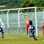 Meninos da escolinha de futebol de Peruíbe fazem amistosos contra Portuguesa Santista