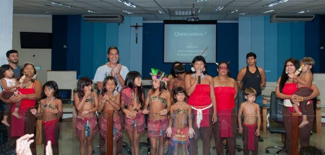 DIA DO ÍNDIO É COMEMORADO EM PERUÍBE COM PALESTRAS E EXPOSIÇÃO