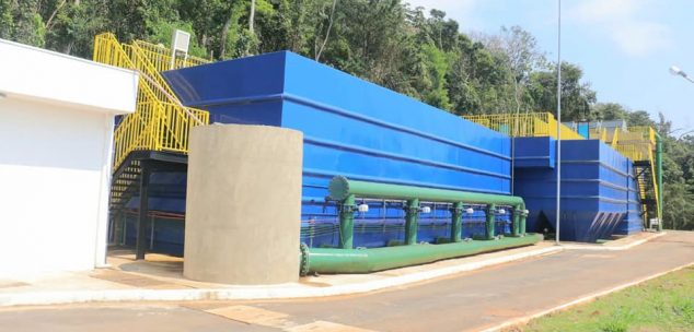 Estação de tratamento de água na estrada do Guaraú