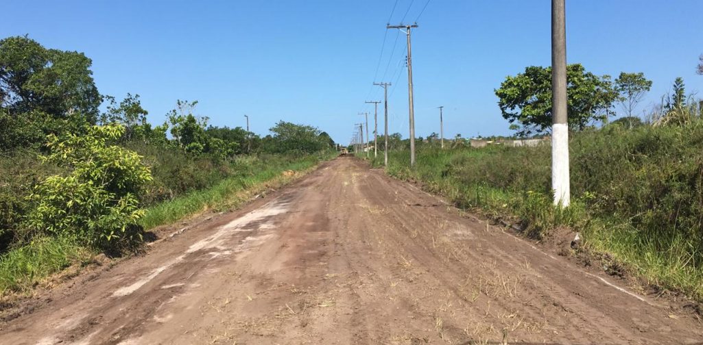 EQUIPES DA PREFEITURA SEGUEM COM SERVIÇO DE LIMPEZA DE CÓRREGOS