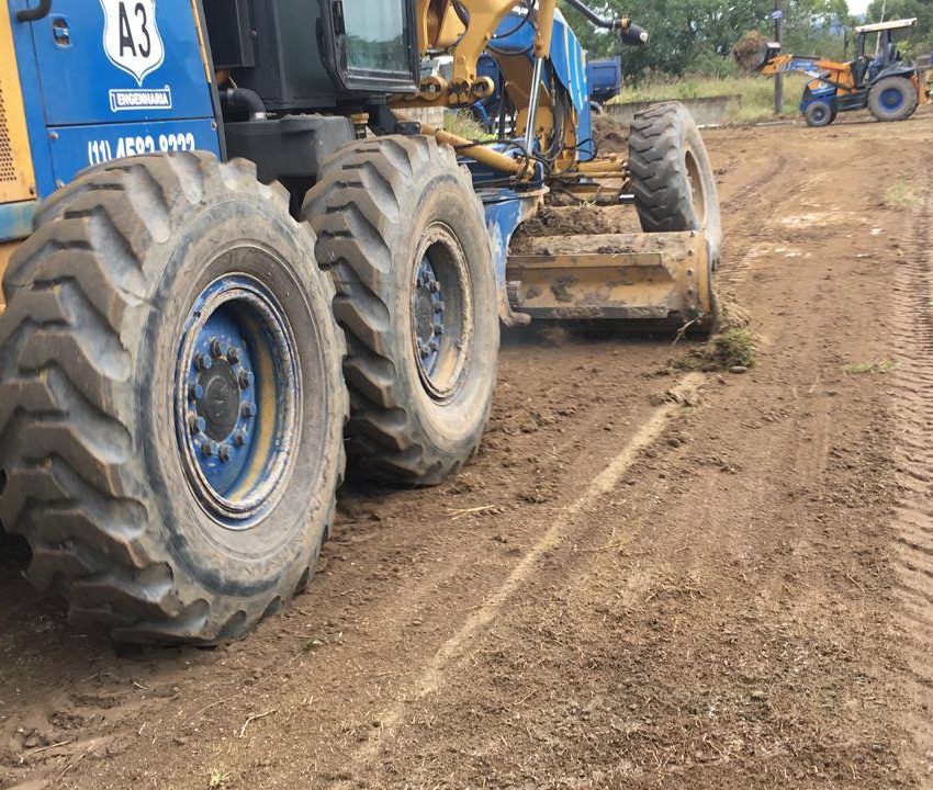 SECRETARIA DE OBRAS SEGUE COM TRABALHO DE MANUTENÇÃO EM VIAS DA CIDADE