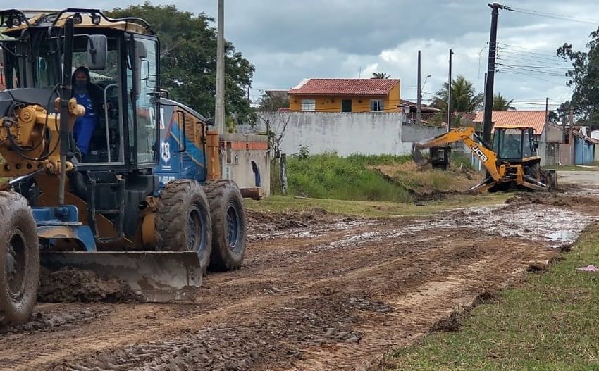 SECRETARIA DE OBRAS SEGUE COM MANUTENÇÕES PELA CIDADE
