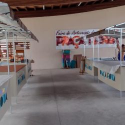 PREFEITURA REALIZA A ENTREGA DE MAIS SEIS BOXES NA PRAÇA FLÓRIDA