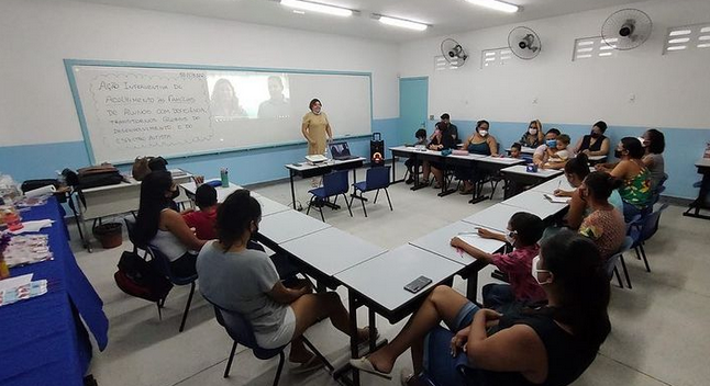 SECRETARIA DE EDUCAÇÃO REALIZA AÇÃO AOS PAIS DE ALUNOS COM DEFICIÊNCIA E TRANSTORNOS GLOBAIS DO DESENVOLVIMENTO