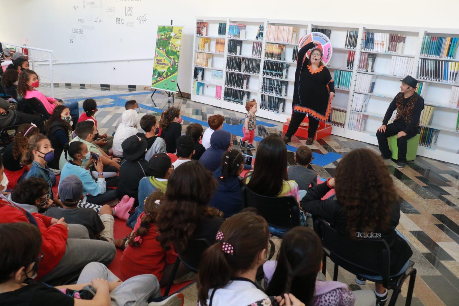 BIBLIOTECA MUNICIPAL TEM REABERTURA MARCADA POR VIAGEM LITERÁRIA