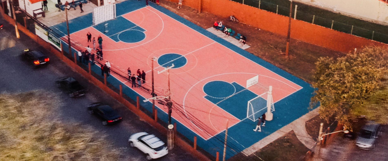 REVITALIZAÇÃO DA QUADRA POLIESPORTIVA DO RUÍNAS