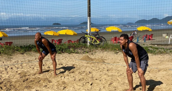 FUTEVÔLEI MOVIMENTA A ARENA PERUÍBE NESTE SÁBADO