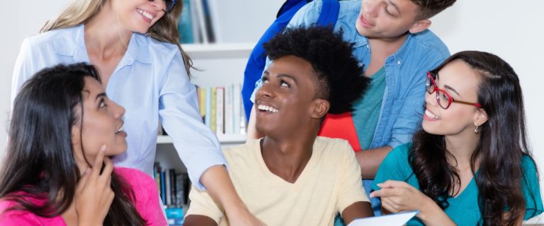 ESTÁGIO PARA ESTUDANTES DO ENSINO MÉDIO TÉCNICO