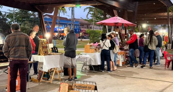 PRAÇA FLÓRIDA TEM PROGRAMAÇÃO ESPECIAL